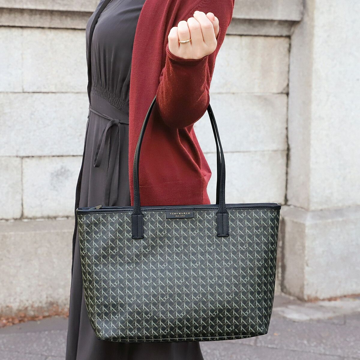 新品 トリーバーチ TORY BURCH トートバッグ エバーレディ ブラック 