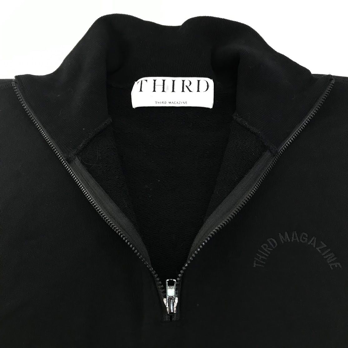 【倉吉店】 中古 スウェット THIRD MAGAZINE（サードマガジン）ハーフジップロゴスウェット A0851UTS005 ブラック 【110】 倉吉店】THIRD MAGAZINE（サードマガジン）ハーフジップロゴ