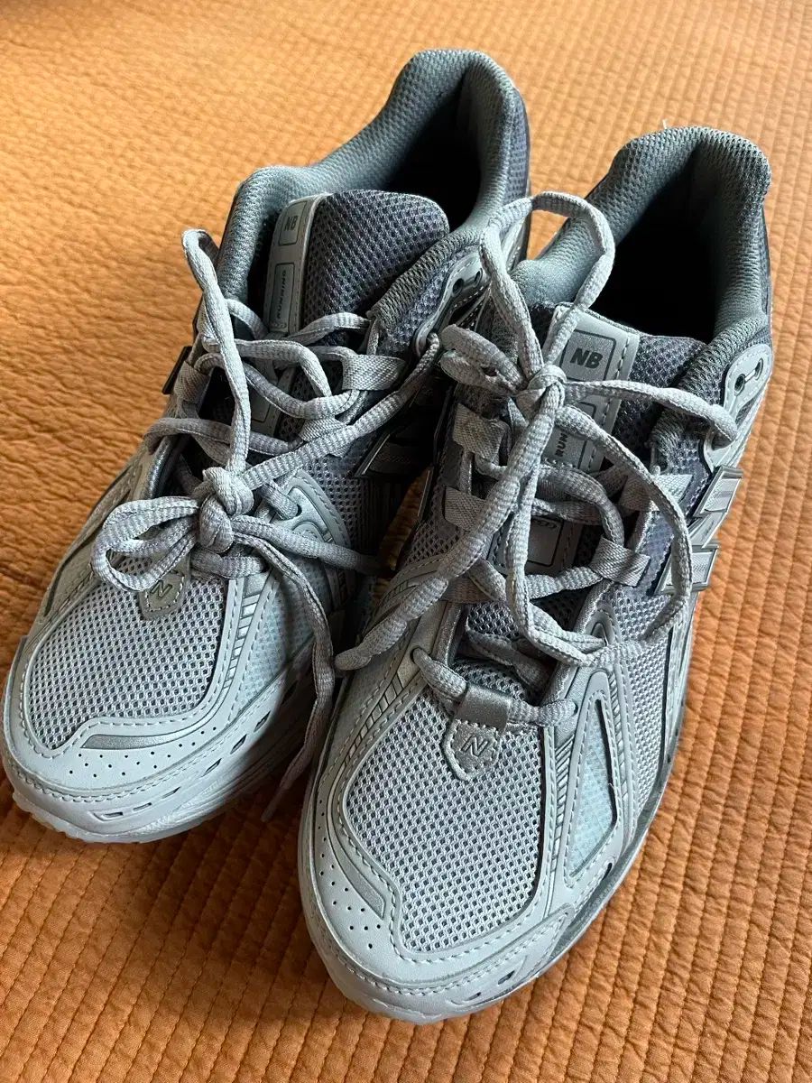 New Balance(ニューバランス) 1906 グレー 255 新品 1906RNY - メルカリ