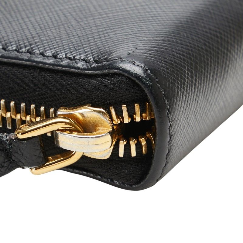 プラダ 三角ロゴプレート ラウンドジップ 長財布 ブラック ゴールド  