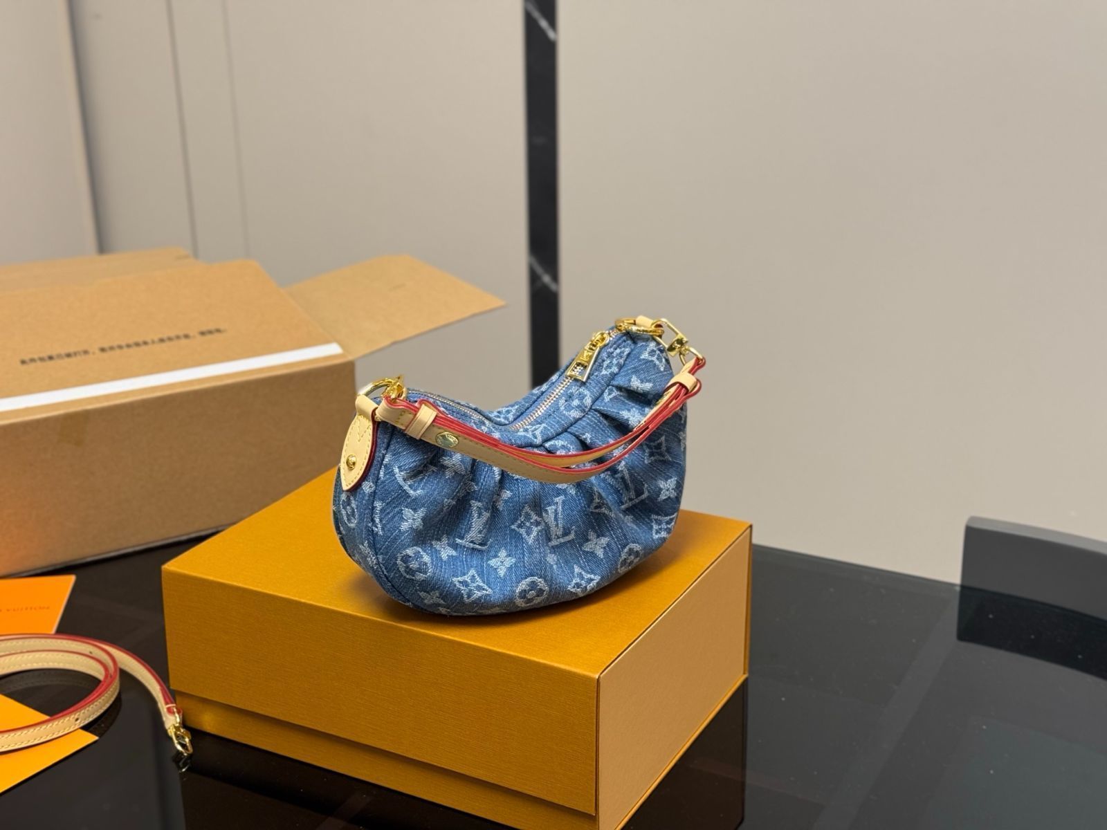 今日特価】Louis Vuitton デニム製新色アイボリングバッグ！国内