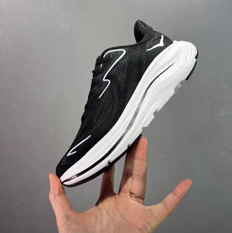 ホカオネオネ HOKA ONE ONE CLIFTON 10 ホカ エム クリフトン 10