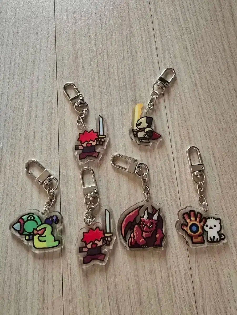 【雷市場（ポンジャン）商品韓国直送】 とてもラッキーな宝石 キーリング 出品