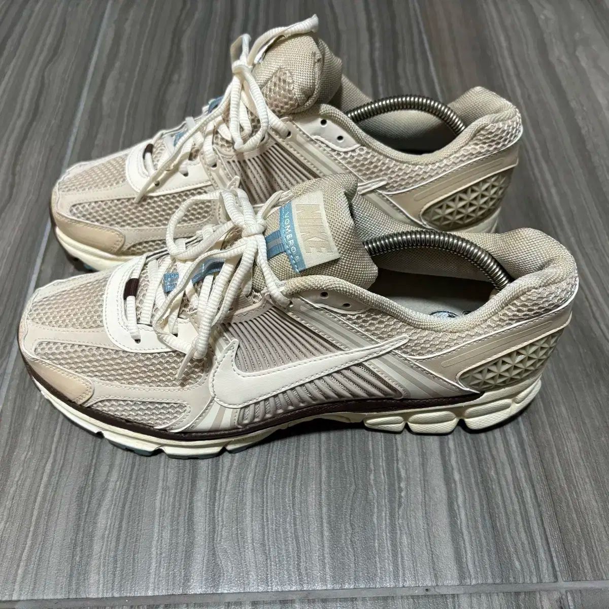NIKE ナイキ ズーム ボメロ 5 オートミール ウィメンズ 280mm
