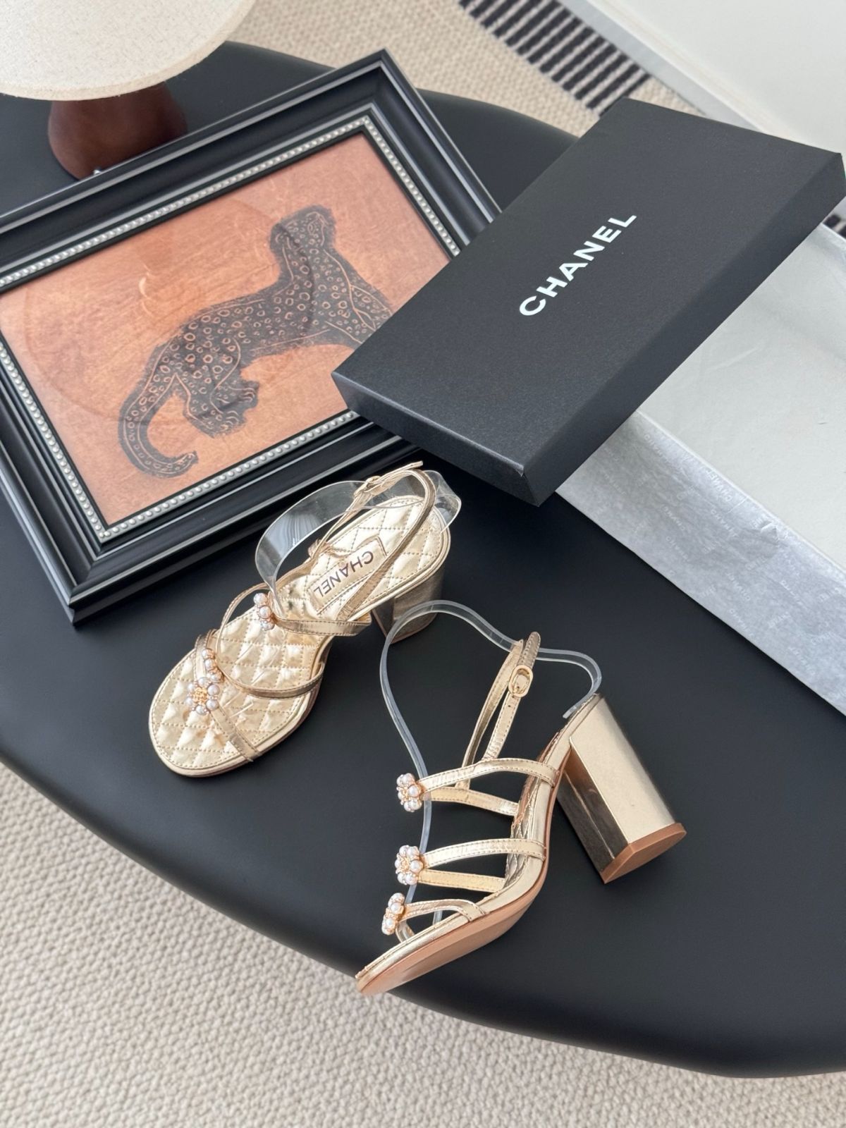 【オシャレさん必見♪】 CHANEL  25ss  サンダル おしゃれカジュアル♪】 CHANEL 25ss サンダル (CHANEL/サンダル