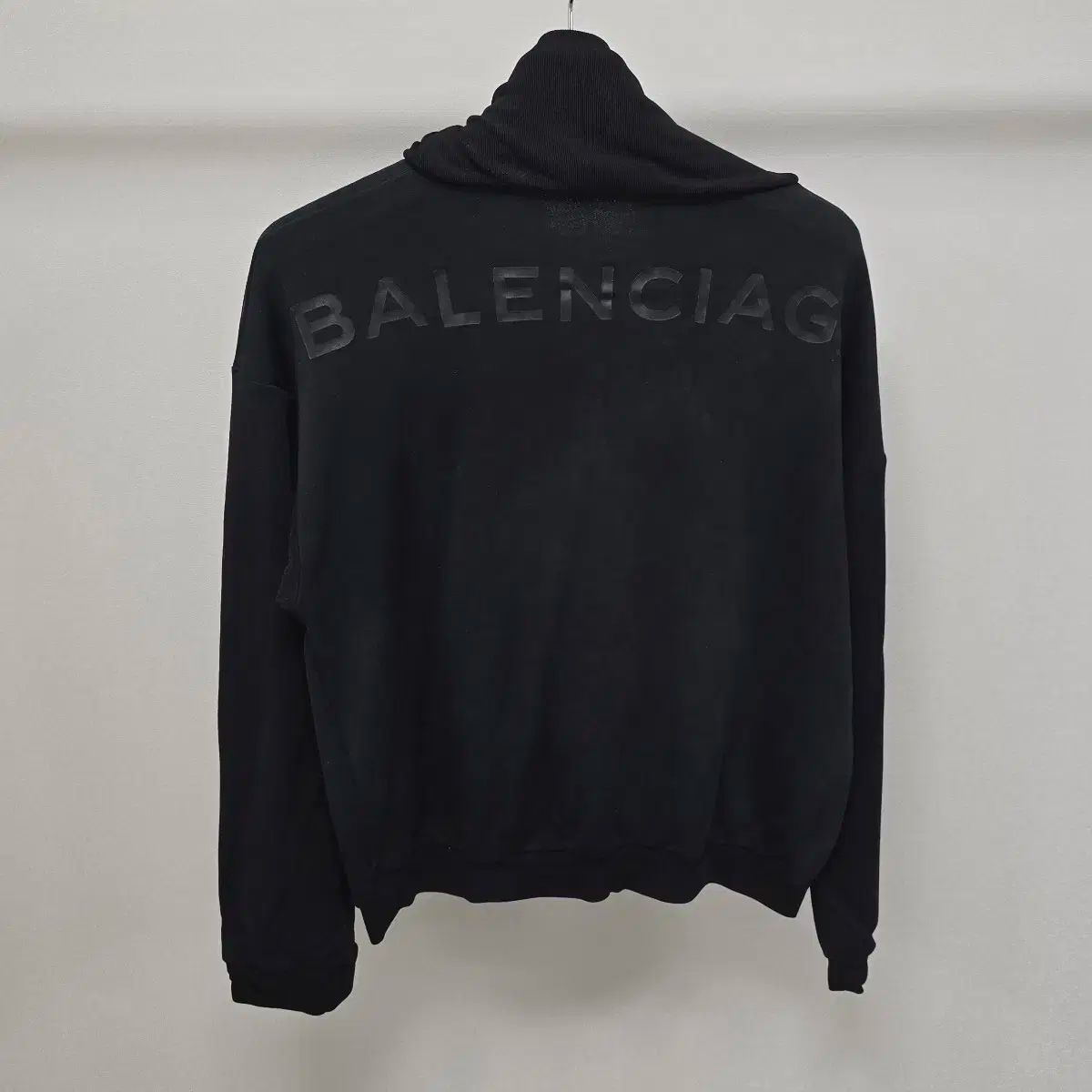 BALENCIAGA(バレンシアガ) バックロゴ タートルネック パーカー