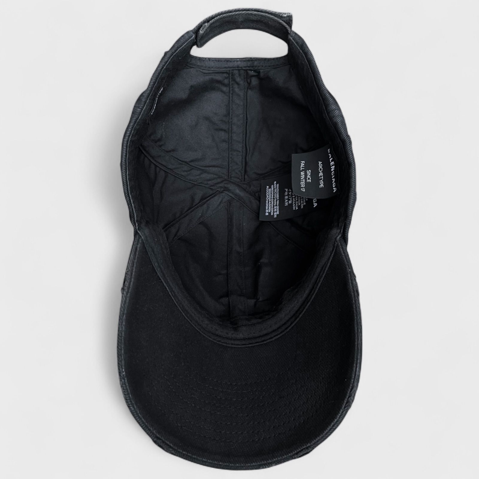 美品 バレンシアガ キャップ ダメージ加工 ブラック ロゴ 帽子 L 59 美品✨ バレンシアガ ダメージ加工 キャップ ブラック 帽子 L 59