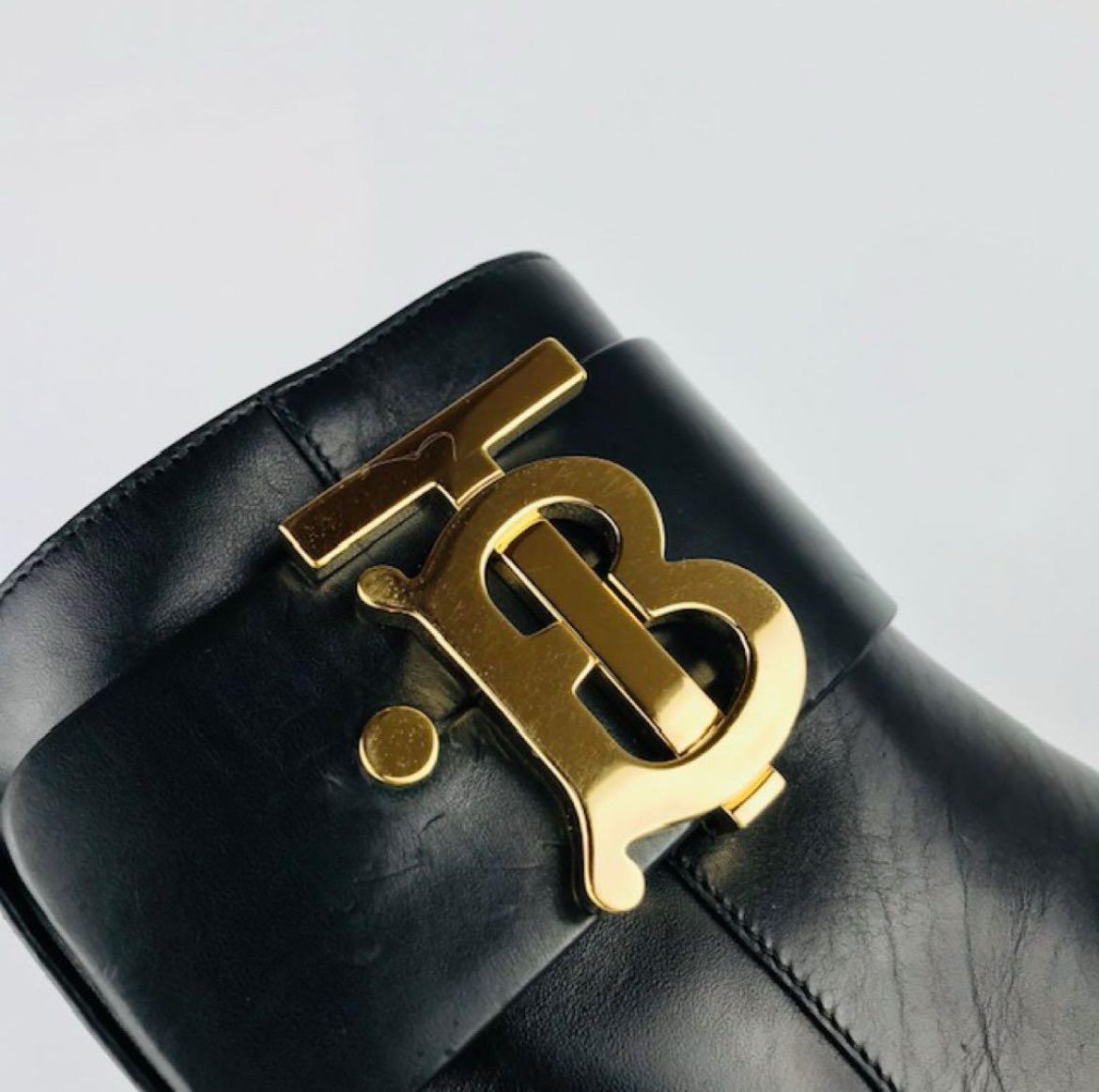 BURBERRY バーバリー レディース レザー ゴールドTBバックル付き サイドジップ チャンキーヒール ショートブーツ 36 イタリア製 レディースブーツ ブーツ ブランド 秋冬物 カジュアル 靴 シューズ ブラック ブーティ