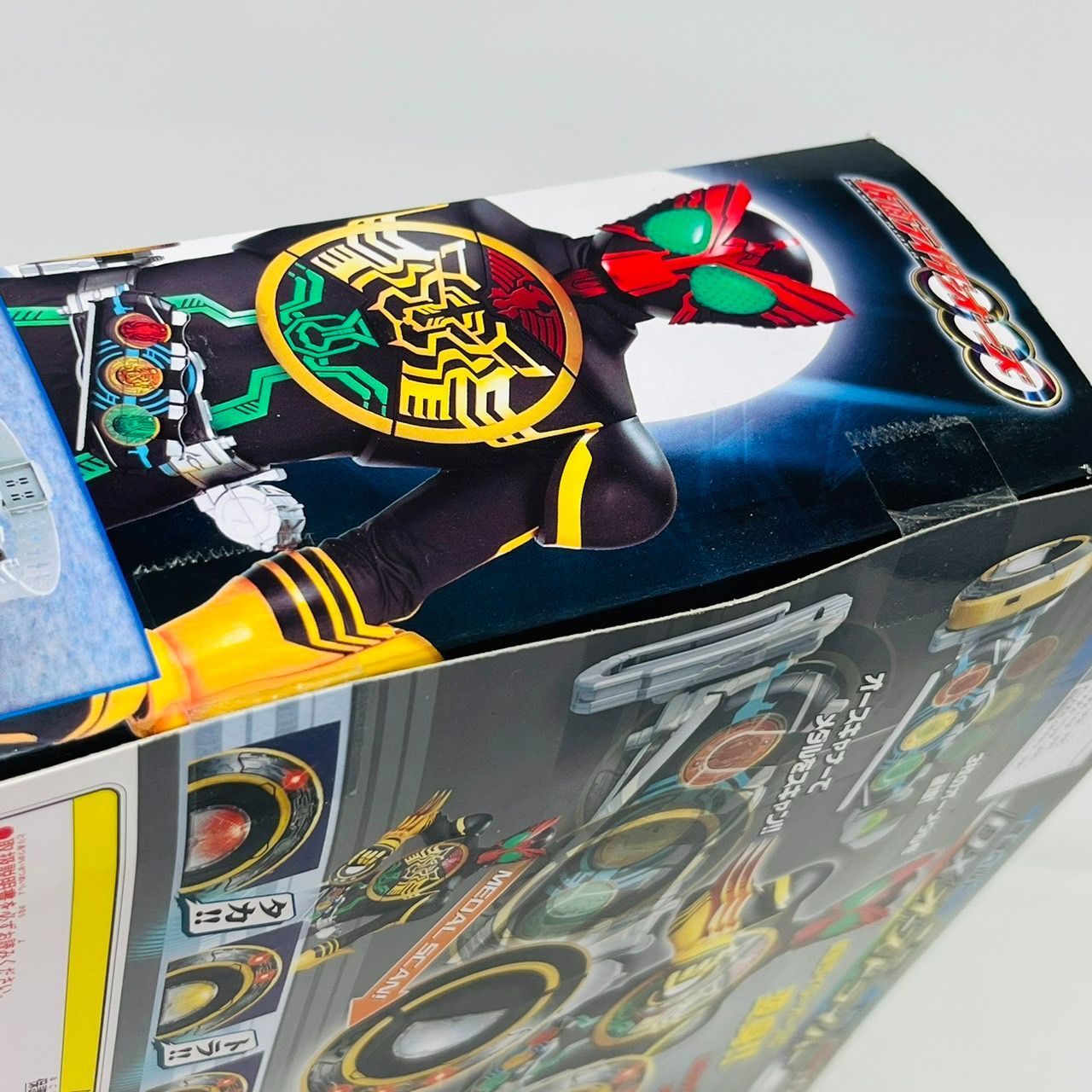 箱付き】 バンダイ 仮面ライダーオーズ 変身ベルト メダルホルダー