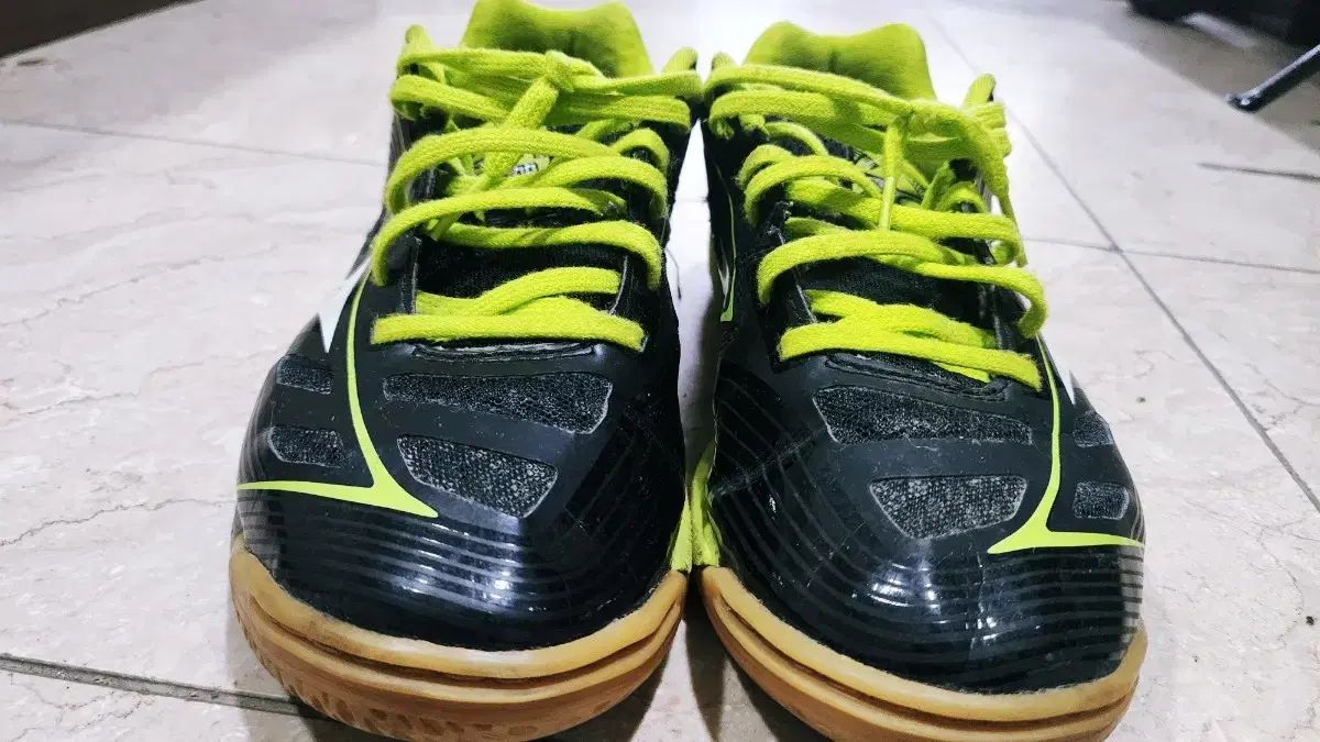  Mizuno ミズノ ウェーブドライブ z 卓球バドミントンシューズ 240 その他 卓球