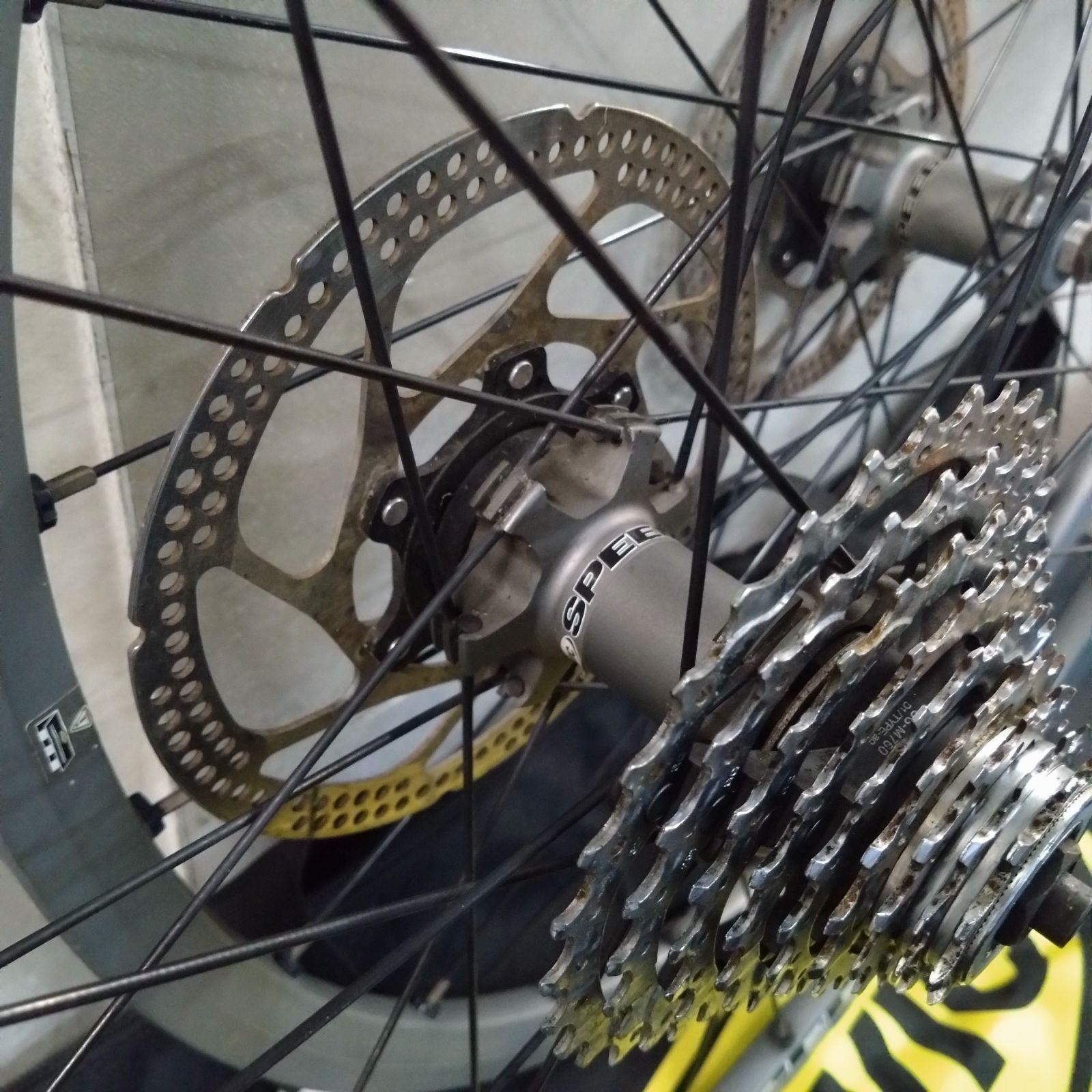 中古：MAVIC SPEED CITY マビック スピードシティ 700cディスクホイール 前後ペア おまけ付き - メルカリ