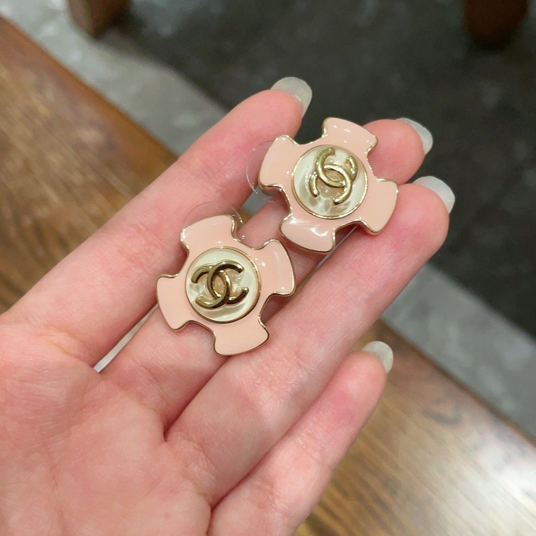 CHANELビンテージピアス。ロゴ付きピンクピアス送料込み 質屋かんてい局オンラインショップ / シャネル CHANEL ココ