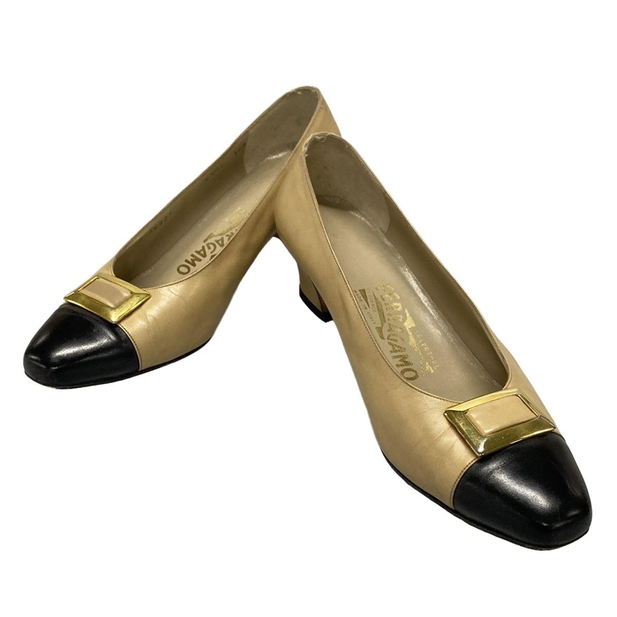 フェラガモferragamo パンプス　サイズ6 1/2 フェラガモ パンプス サイズ6 - メルカリ