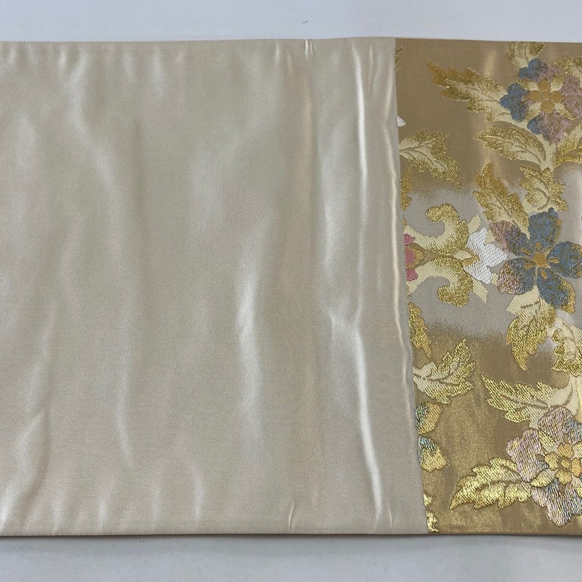 袋帯 美品 秀品 華文 草花 箔 金糸 金色 六通 正絹 【中古