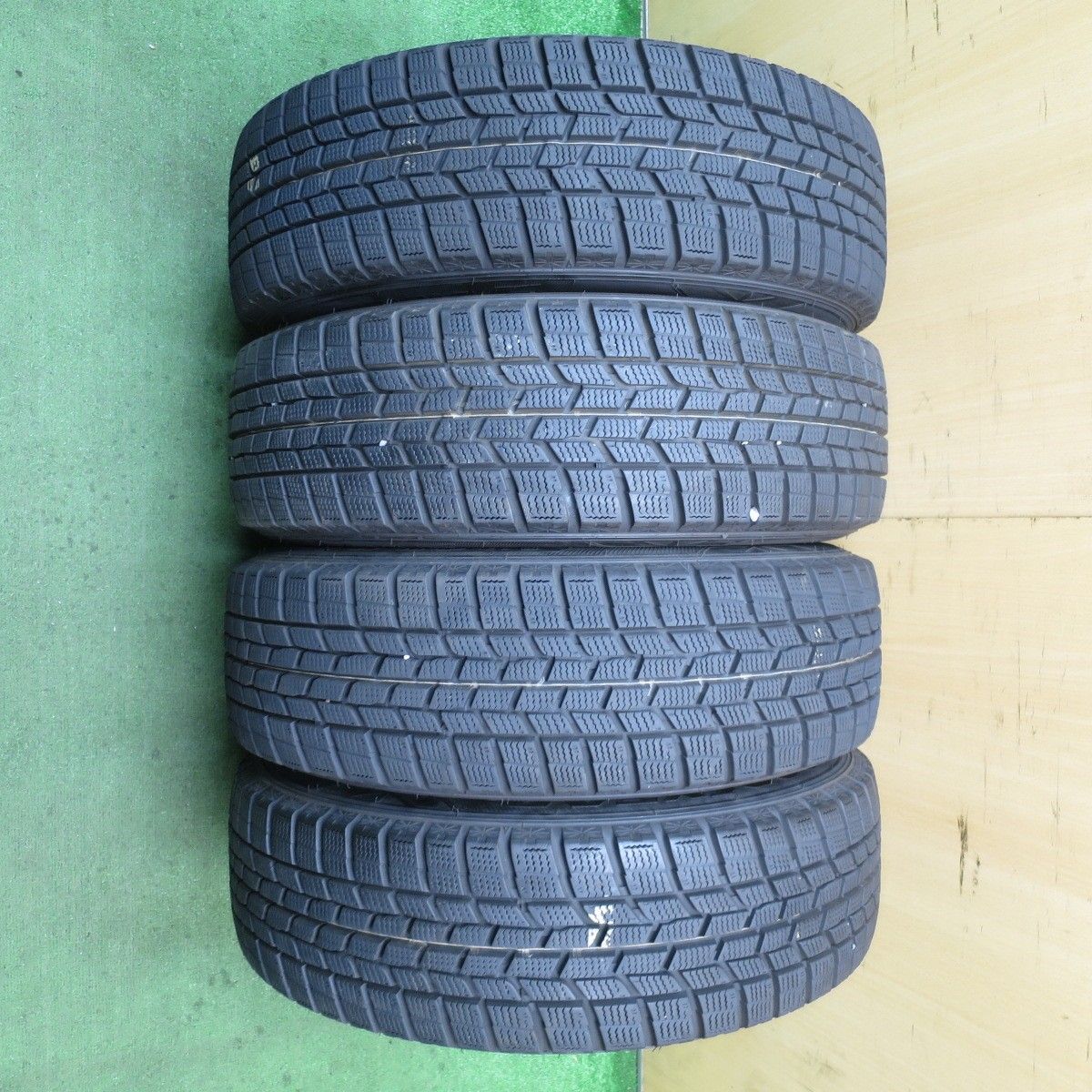 バリ溝！8.5分スタッドレス 175/65R15 ヨコハマ アイスガード iG60 ECO FORME エコフォルム 15インチ PCD100/4H4012902Hス
