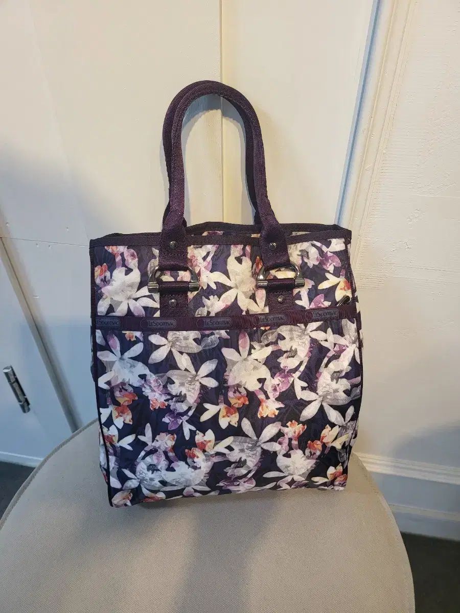 レスポートサック　LeSportsac　ディズニートートバッグ　未使用 新品 レスポートサック ディズニー マリー ボストンバッグ 旅行バッグ