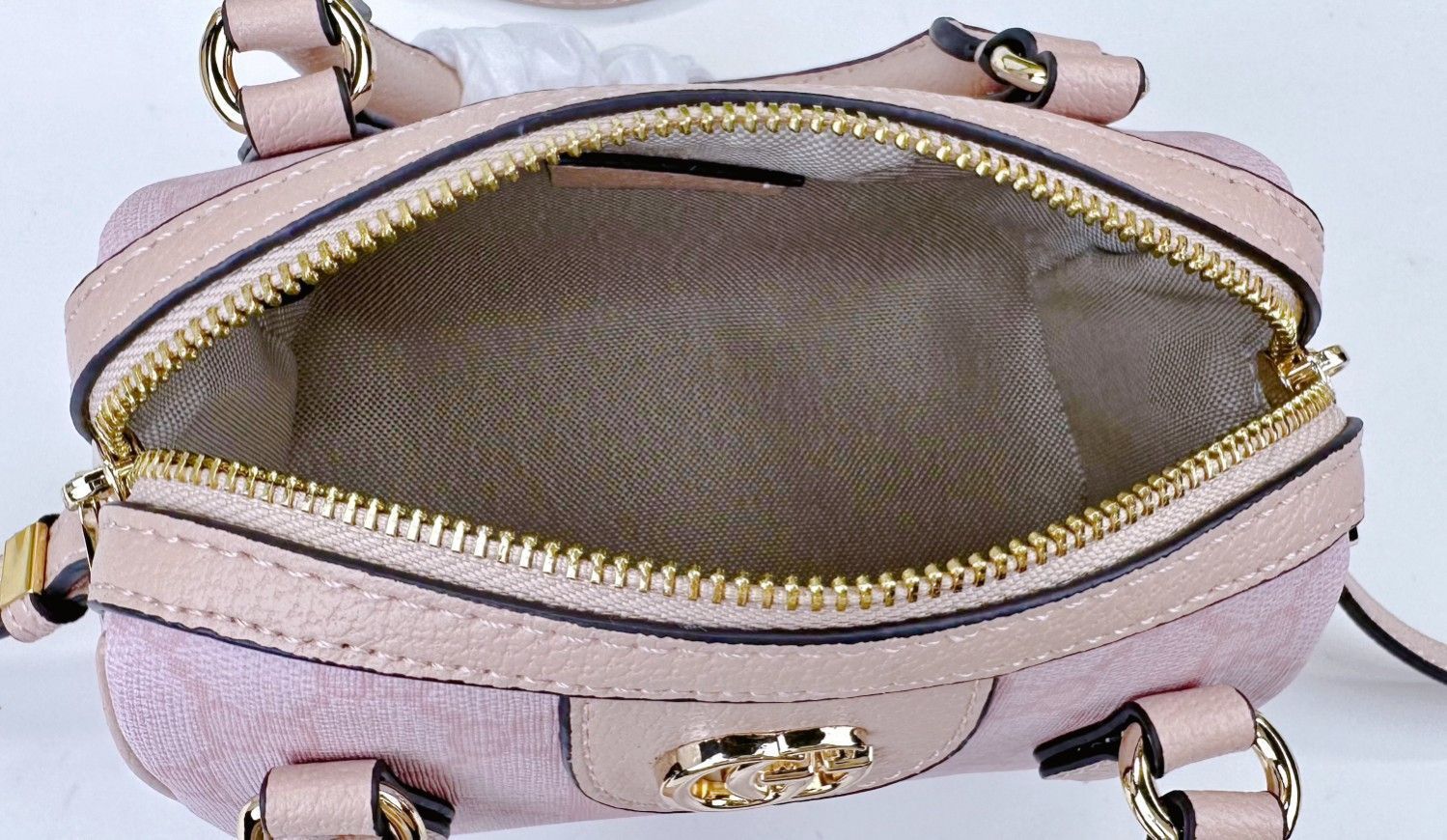 今日特価】GUCCI オフィディア スーパーミニ ハンドバッグ