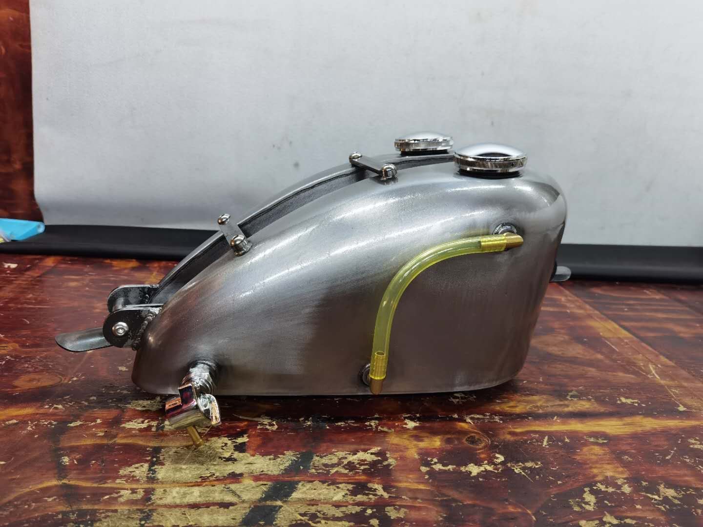 T-14 7L 汎用品 ハーレー用 ハーレー ワンオフ 分割タンク 燃料ゲージ