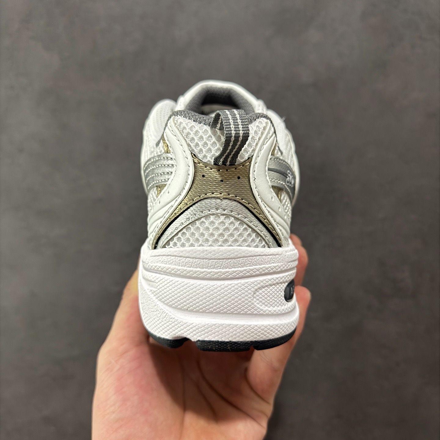 NEW BALANCE(ニューバランス）MR530AD ◆ 24cm~28cm 楽天市場】NEW BALANCE MR530AD WHITE SILVER width D