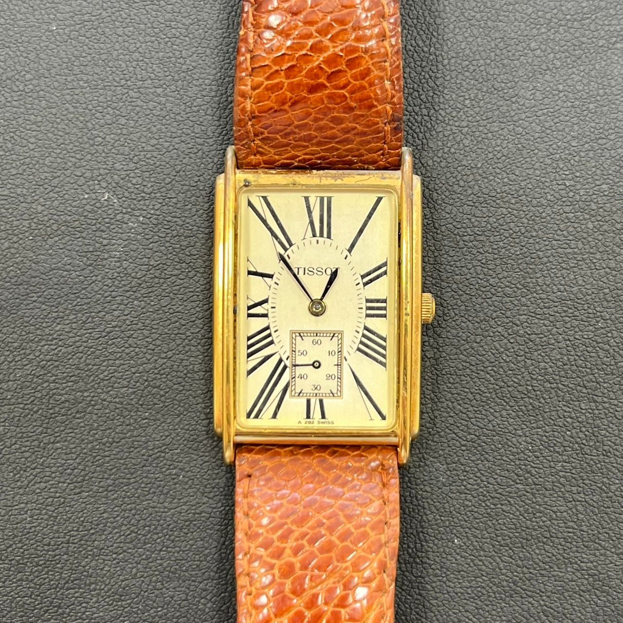 パイロットウォッチ ミリタリー時計 40㎜ケース ビンテージベルト新品