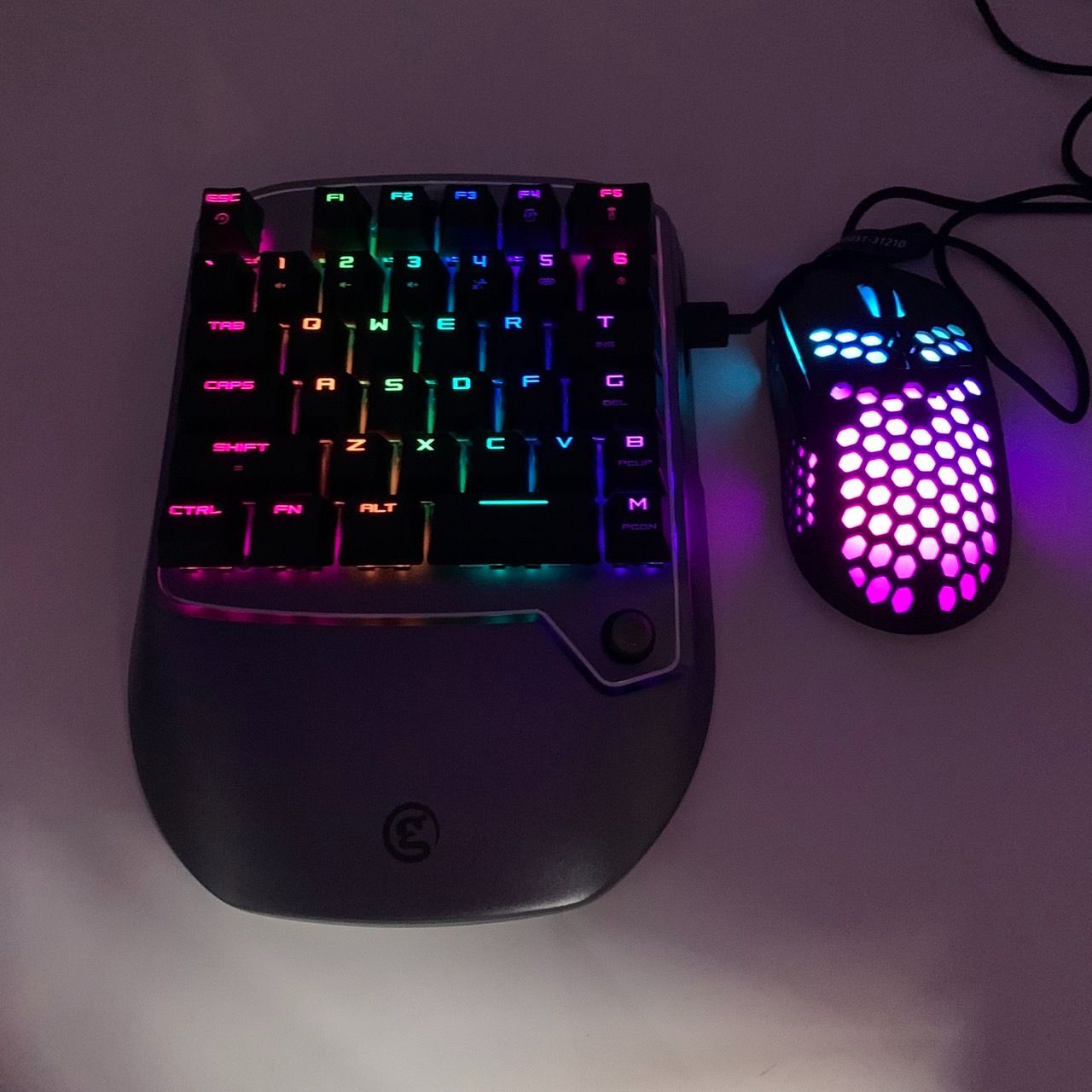 51.GameSir VX2 AimSwitch E-sports Combo 片手キーボード マウス