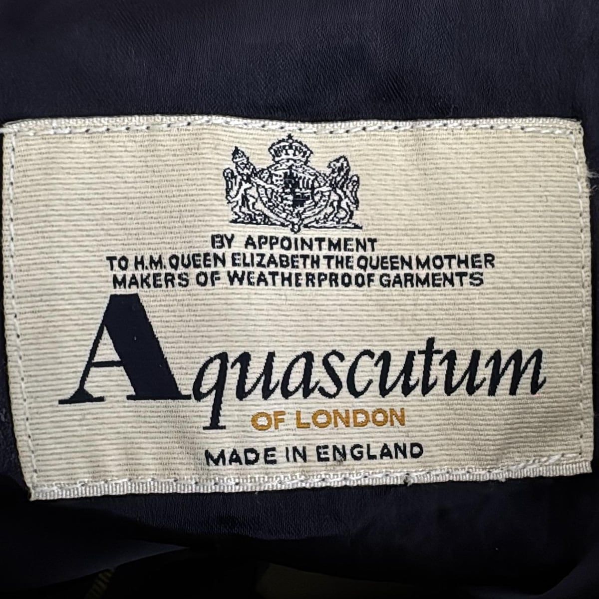 トレンチコート