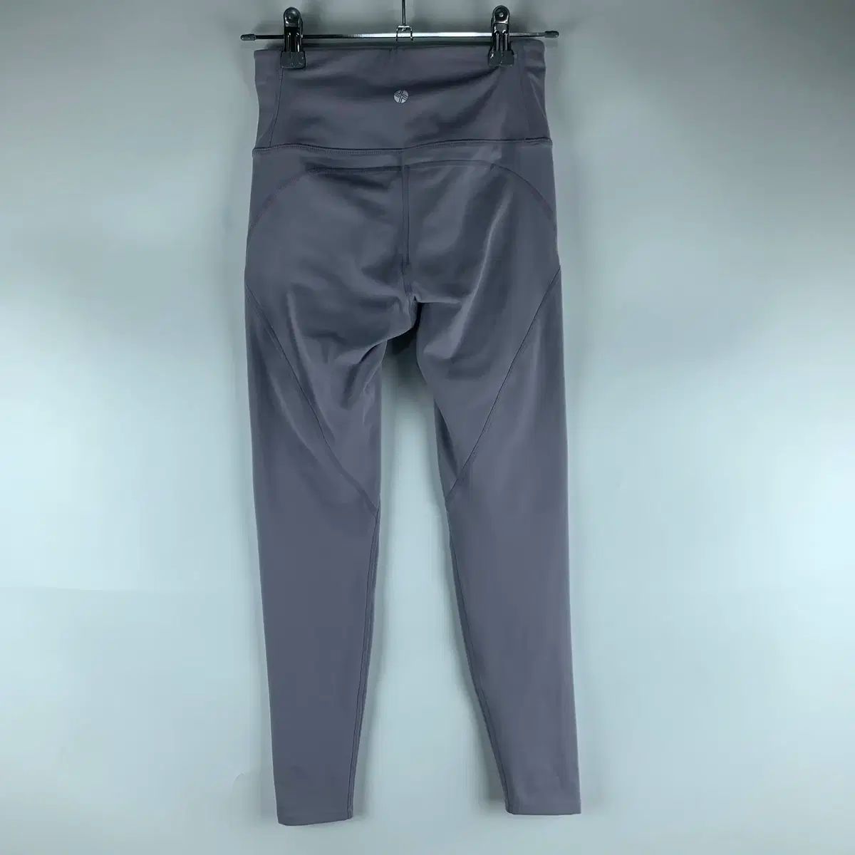 XEXYMIX レギンス　グレー新品 XEXYMIX(ゼクシィミックス) グレー トレーニング レギンス M