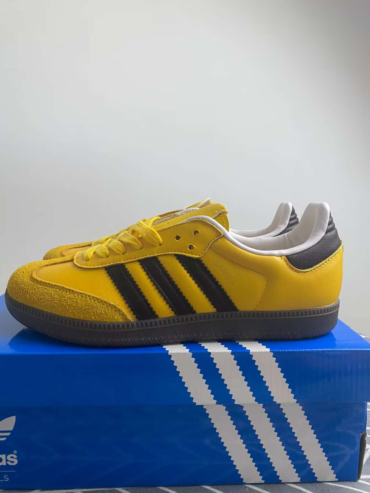 新品未使用Adidas Originals Samba OG防滑耐摩ローカットスニーカー