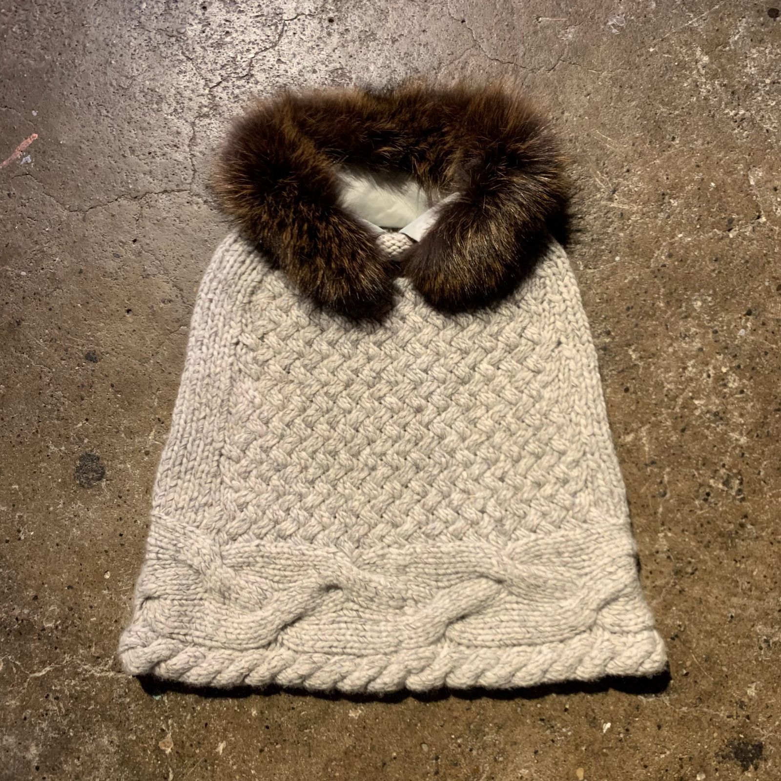 BRUNELLO CUCINELLI カシミヤ ポンチョ ケープ フォックスファー ファー脱着可 ケーブル編み ブルネロ クチネリ