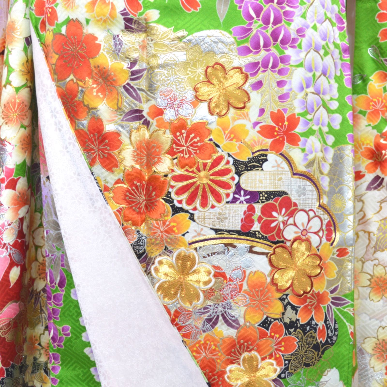 美品》正絹 振袖フルセット S〜Mサイズ ローラ 金駒刺繍 豪華 成人式