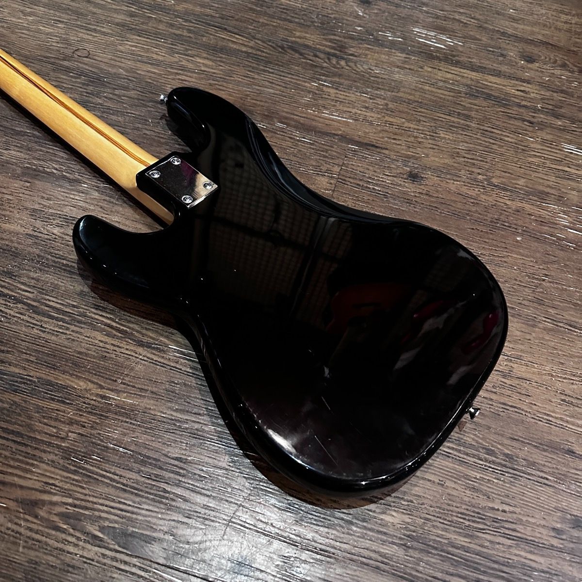 FLAVOR エレキベース　Electric Guitars & Basses Flavor Electric Bass エレキベース フレイバー Fロゴ - メルカリ