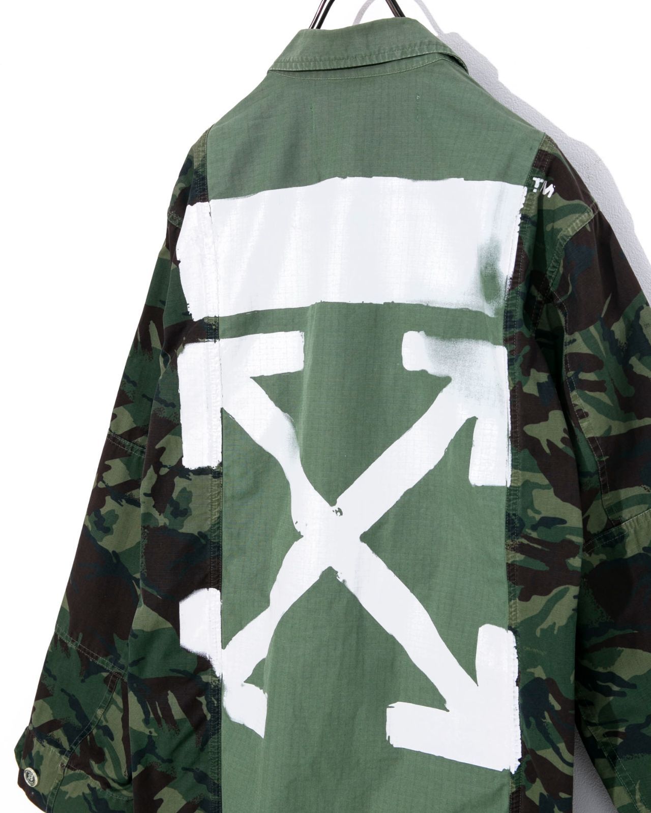 オフホワイト 18ss ミリタリージャケット 迷彩 カモ柄 ワッペン S