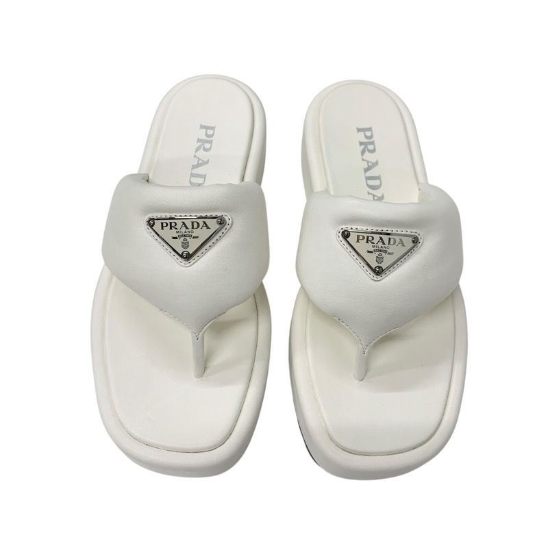残り僅か！【PRADA】トライアングルロゴ トング サンダル PRADA トングサンダル 1Y420N 3LKK トライアングルロゴ