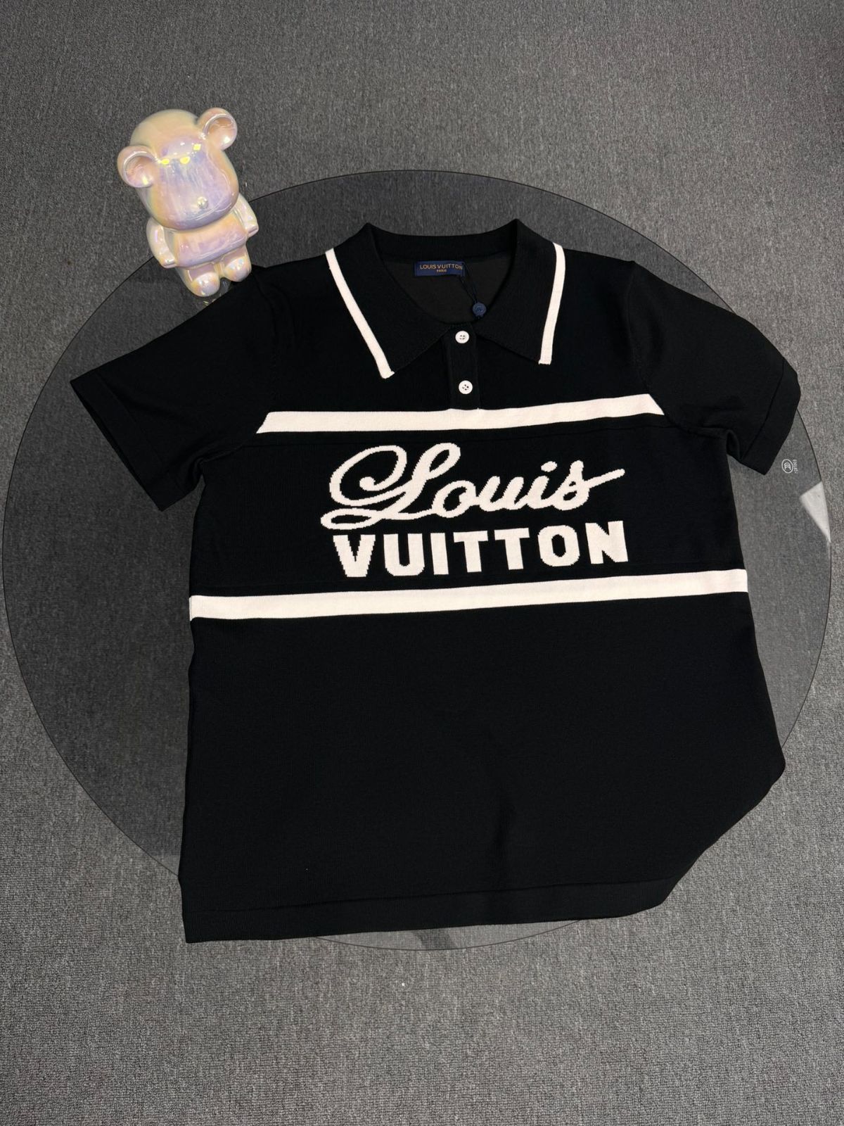 【25SS ユニークでクール /黒】Louis Vuitton ニットＴシャツ 25SS ユニークでクール /黒】Louis Vuitton ニットTシャツ 今日