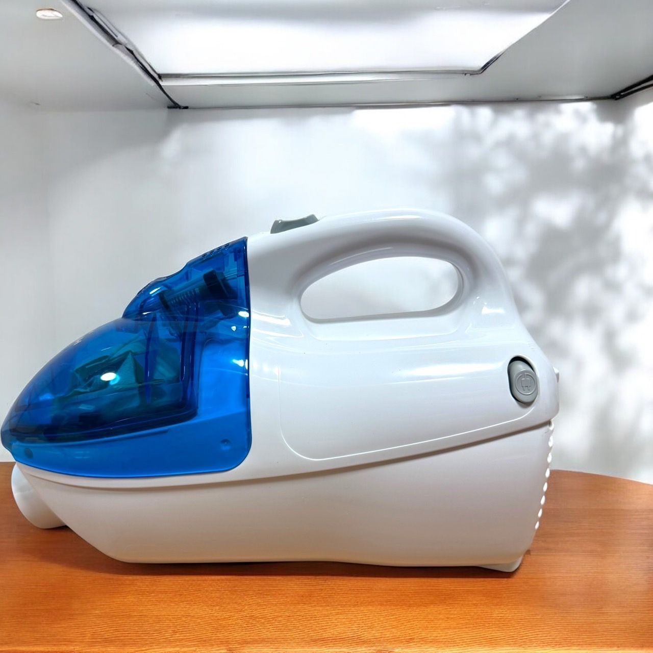 ☆送料無料 美品 HITACHI 日立 コンパクトハンディ掃除機 こまめちゃん