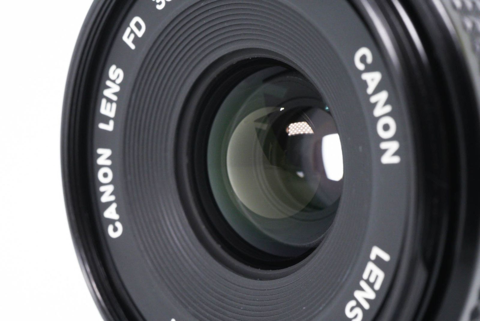 Canon New FD 35mm F2.8 Canon FD 35mm f/2.8 newFD lens - Fotohandel
