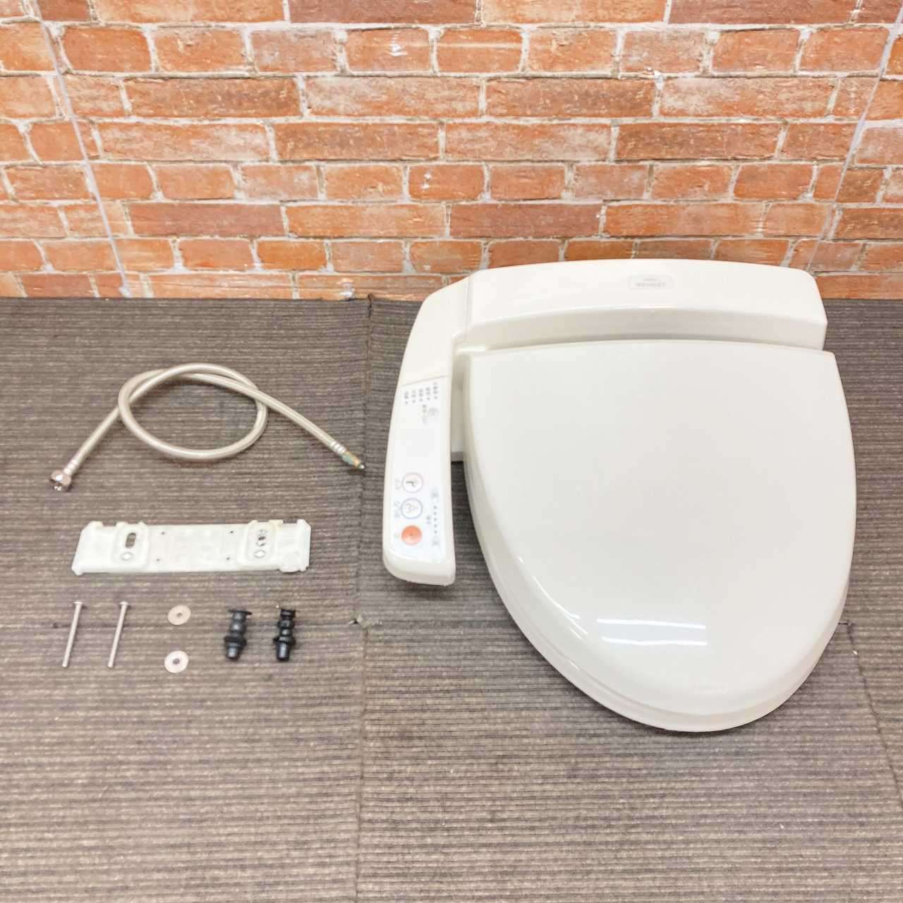 品 TOTO 電気温水便座 ウォシュレット シャワートイレ TCF2020 SC1 パステルアイボリー 2J092612