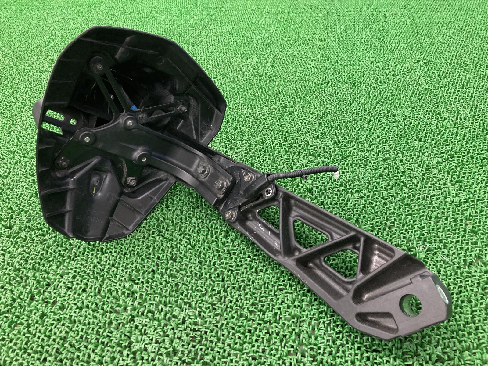MT-09 リアフェンダー BS2 ヤマハ 純正 中古 バイク 部品 RN34J