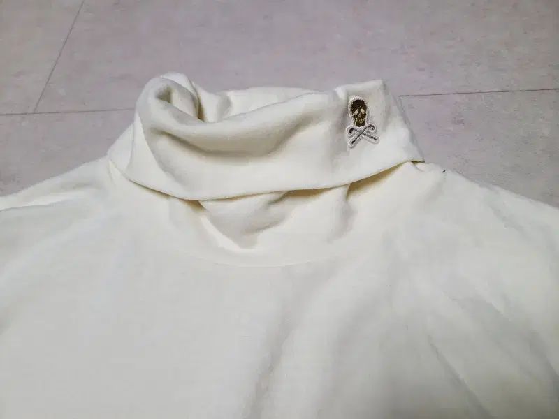 MARK - LONA マークアンドロナ ウーマンズ アイボリー ポーラーネック ゴルフT ポール 1199