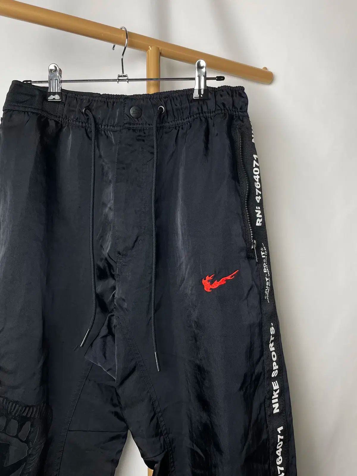 M Nike ナイキ ワイド クロップド パンツ