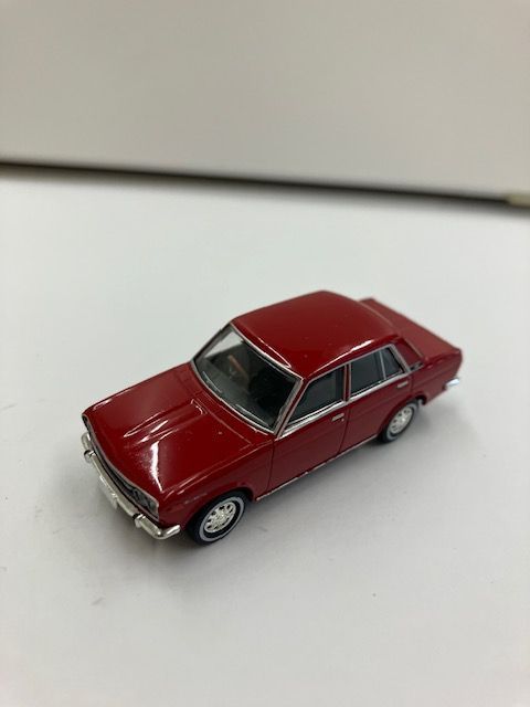 トミカ リミテッドヴィンテージ ダットサン ブルーバード 1600 SSS (69
