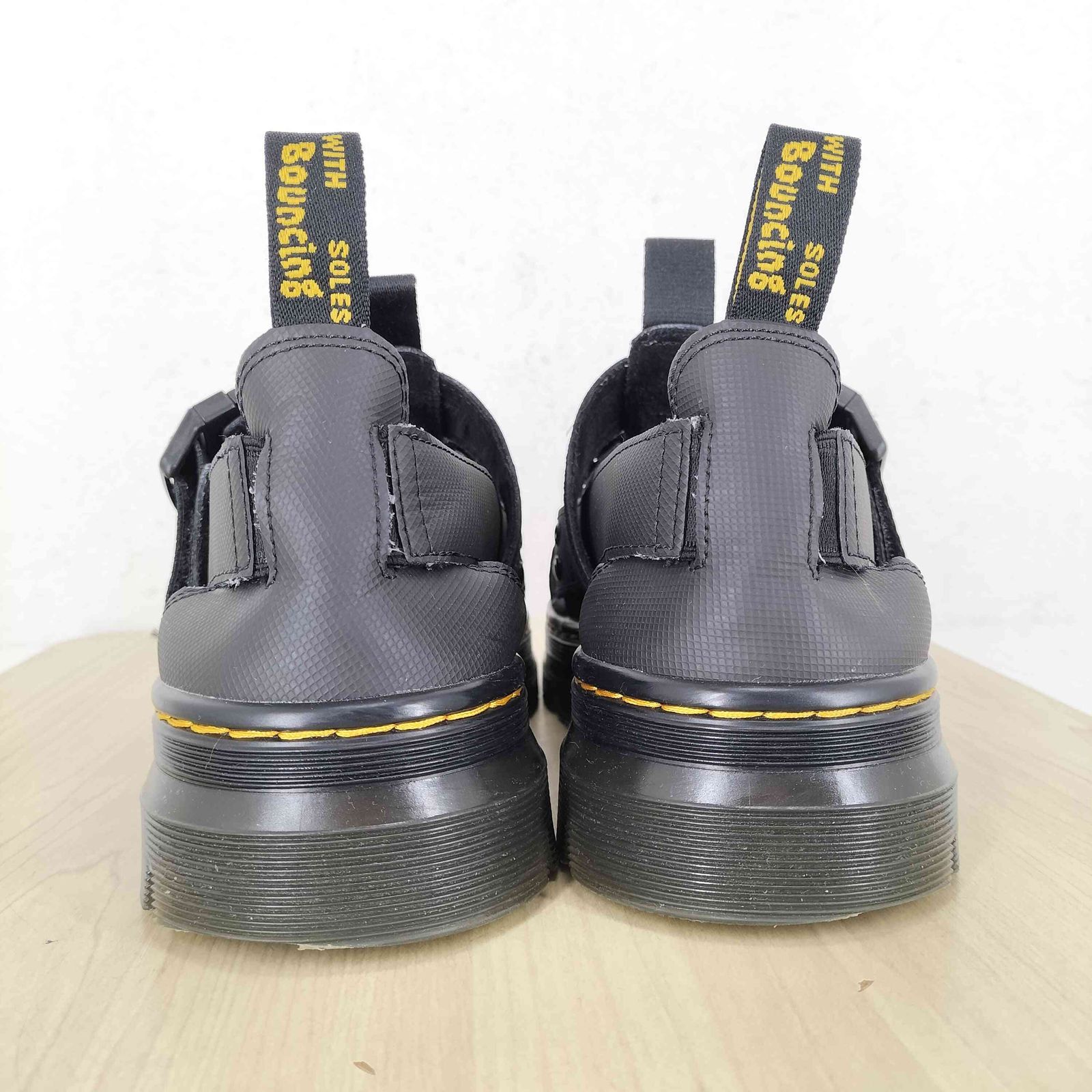 ドクターマーチン Dr.Martens PEARSON マルチストラップ