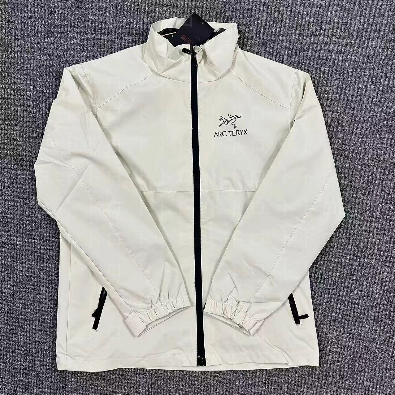 新品 未使用  ARC'TERYX  アークテリクス  マウンテンパーカー  男女兼用