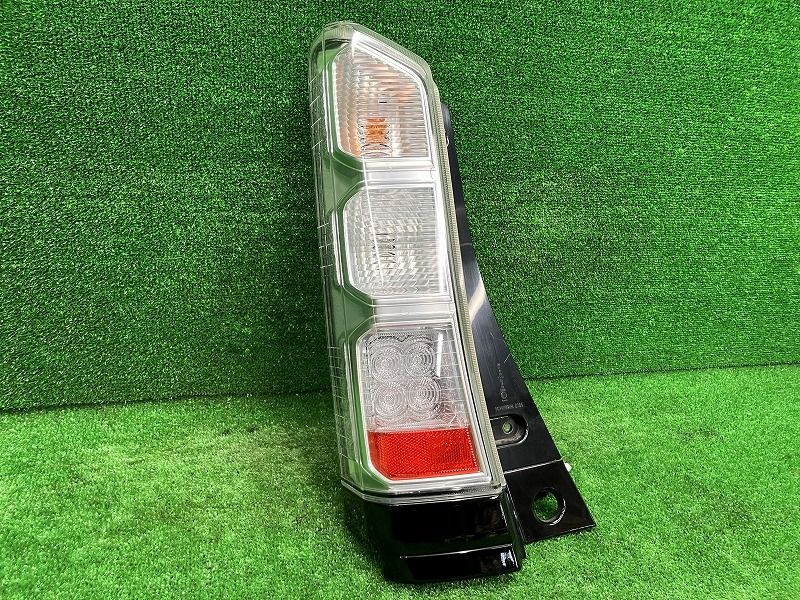 トラック　テールランプ UDトラックス テールランプ（テールライト）（左）UDトラックス（日産