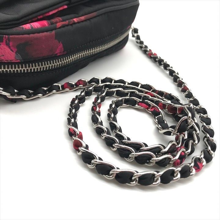 PRADA プラダ