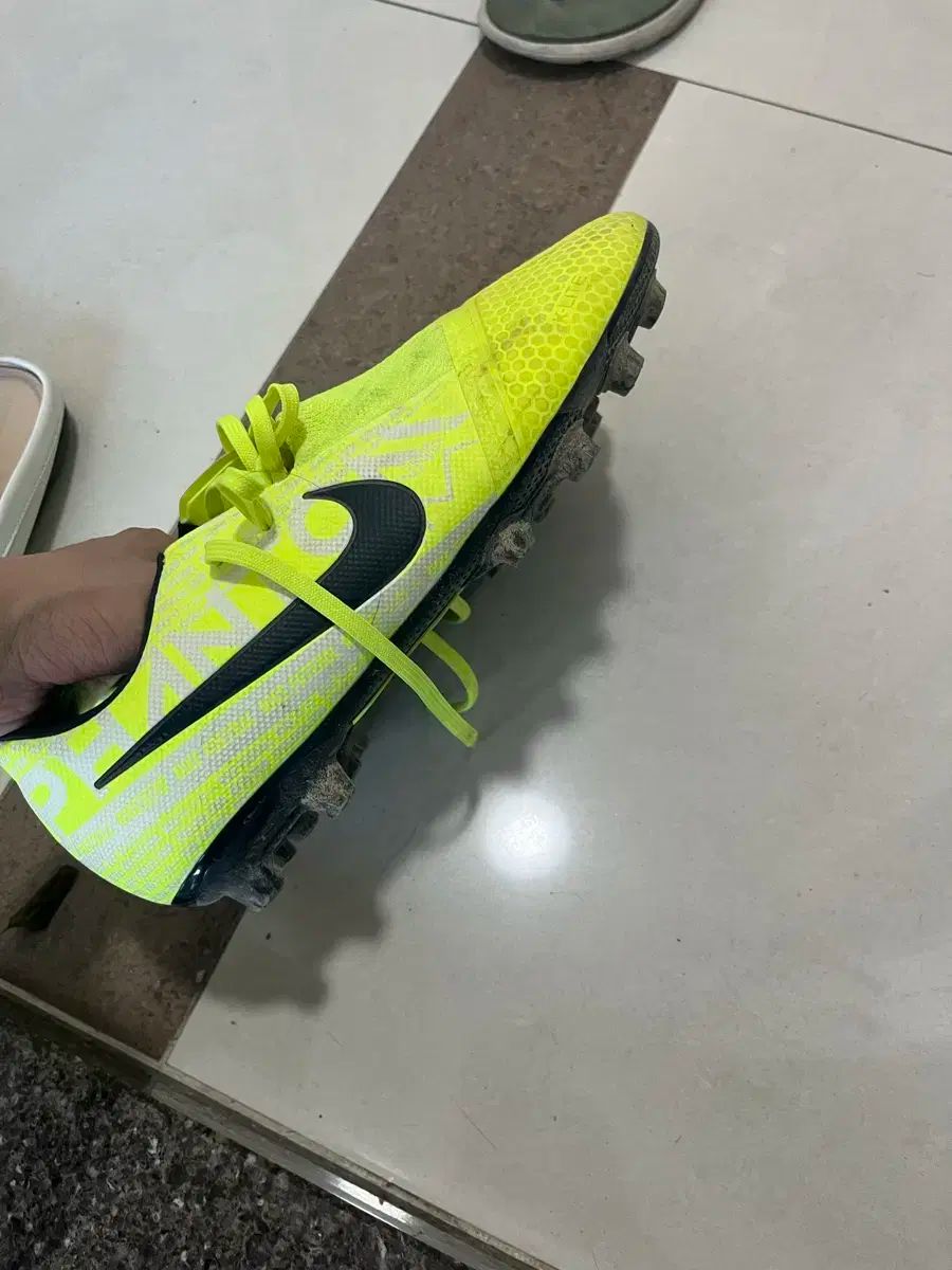 サッカーシューズ