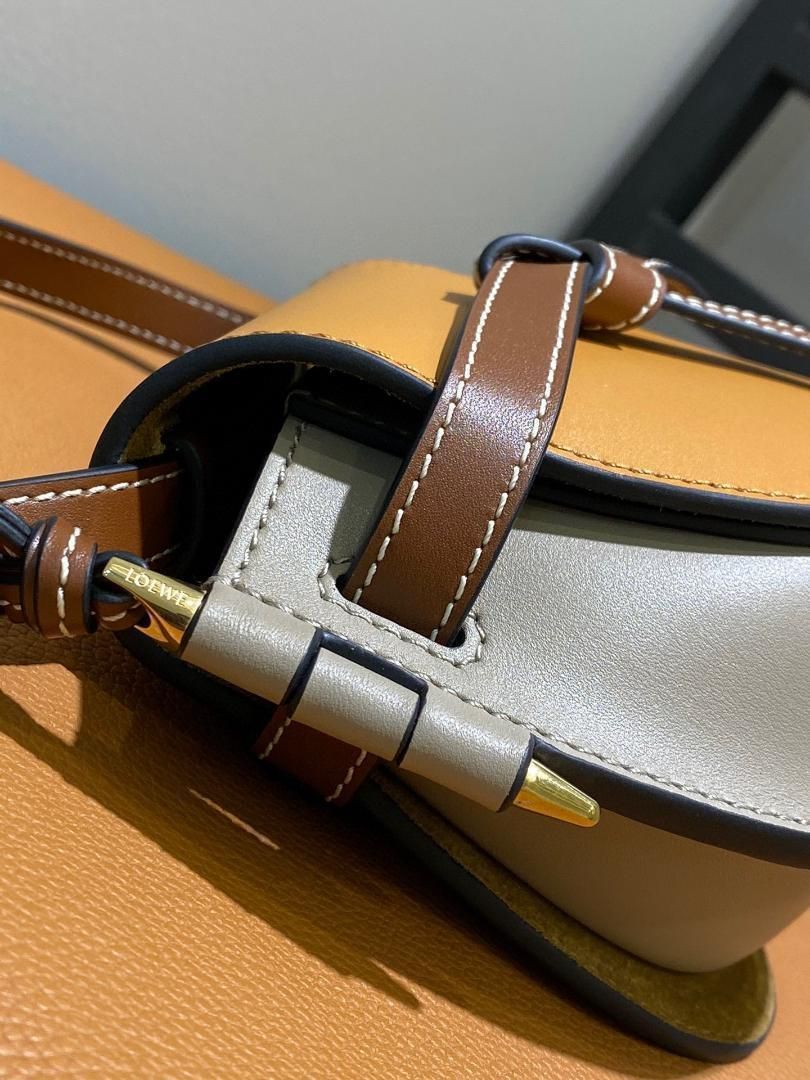 卍 LOEWEロエベ