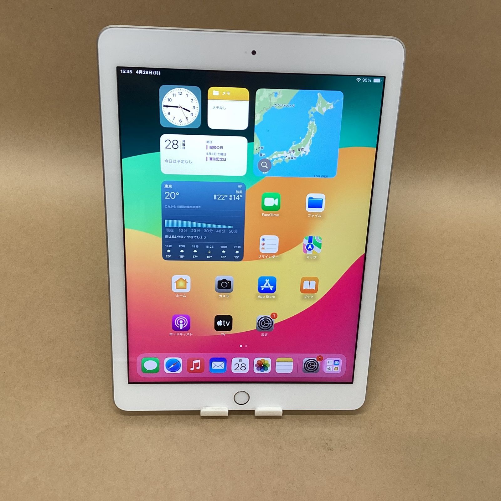バッテリ残量90％ APPLE IPAD 6 第6世代 WIFI 32GB 9.7インチ RETINA OS17.5.1 シルバー A1893 2018MODEL カメラ BLUETOOTH