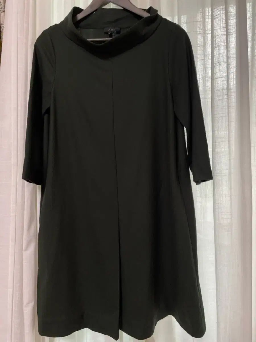 Cos ウール トーンダウン カーキ ワンピース