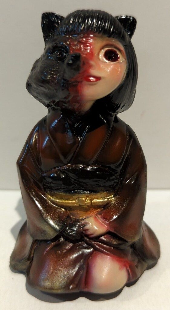 ヒカリトイズ 物ノ怪少女 化ケ狸 黒成型/赤茶/金 - メルカリ